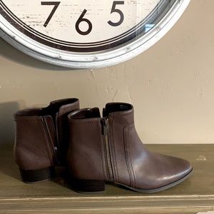 Women Brown ankle boot